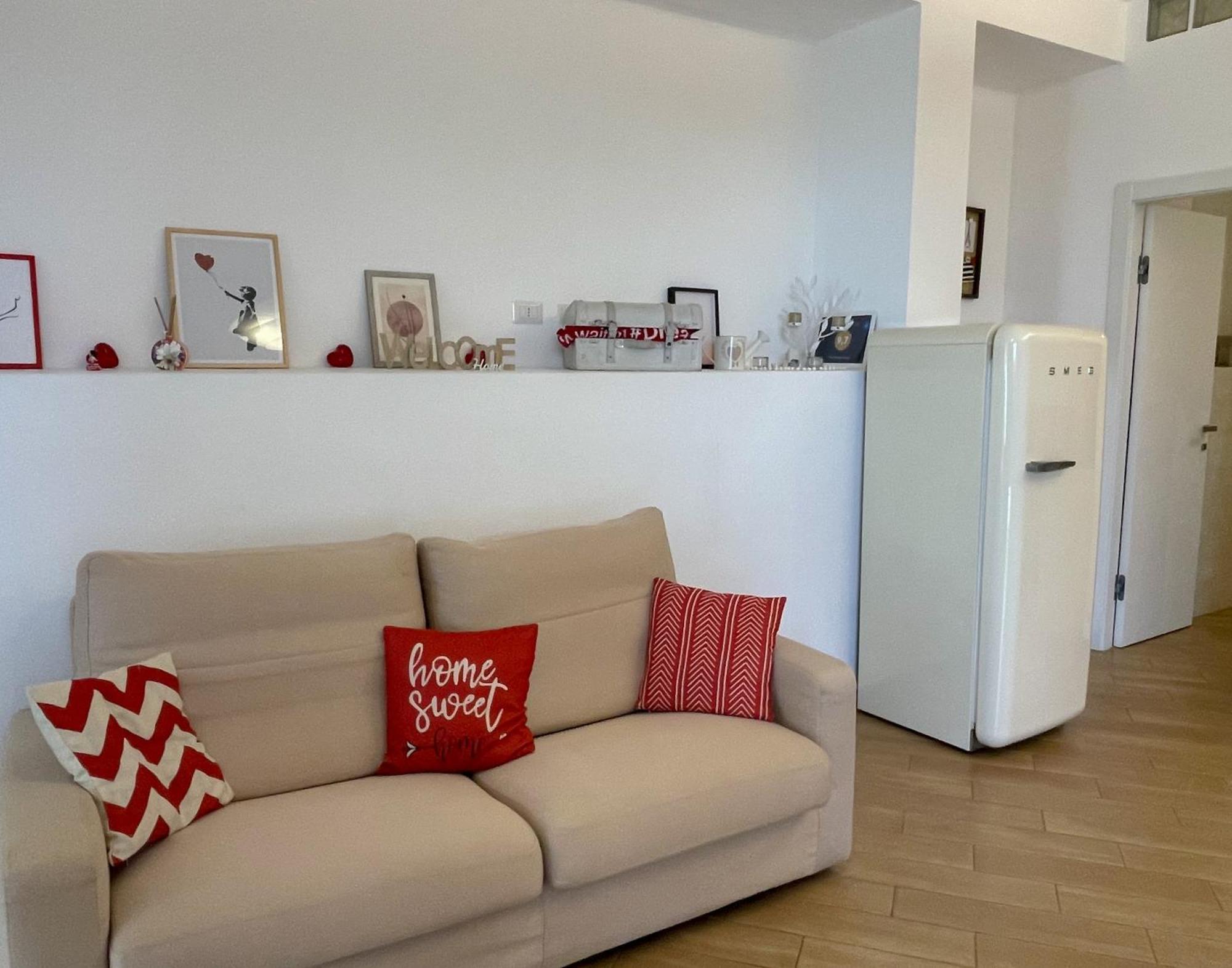 The Shabby House - Charming Seaside Retreat In Central Anzio, Steps From Beach And Train Station Ngoại thất bức ảnh