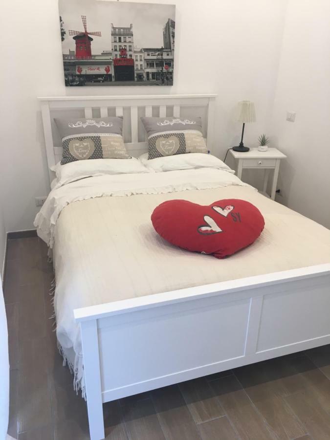 The Shabby House - Charming Seaside Retreat In Central Anzio, Steps From Beach And Train Station Ngoại thất bức ảnh