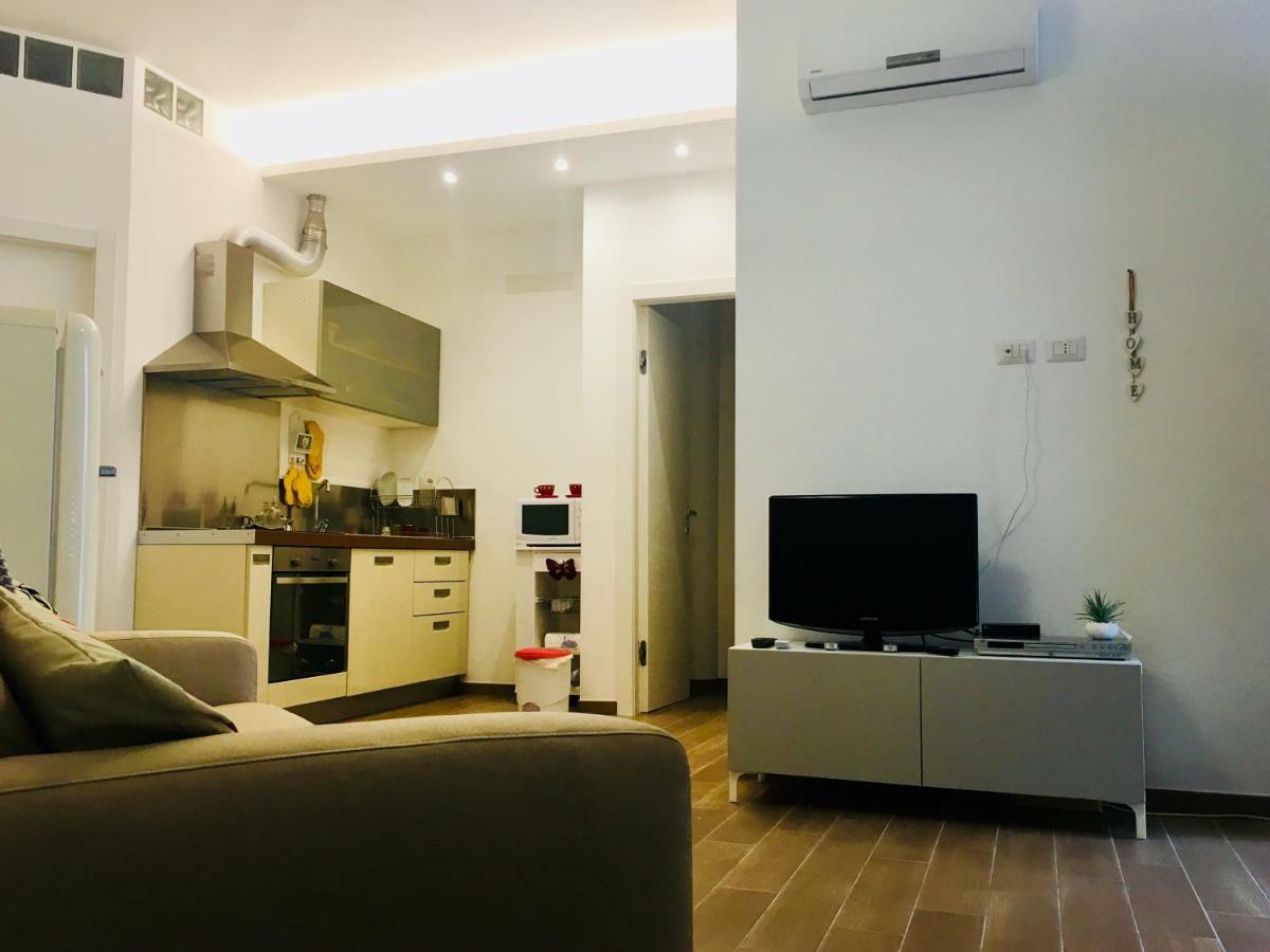 The Shabby House - Charming Seaside Retreat In Central Anzio, Steps From Beach And Train Station Ngoại thất bức ảnh