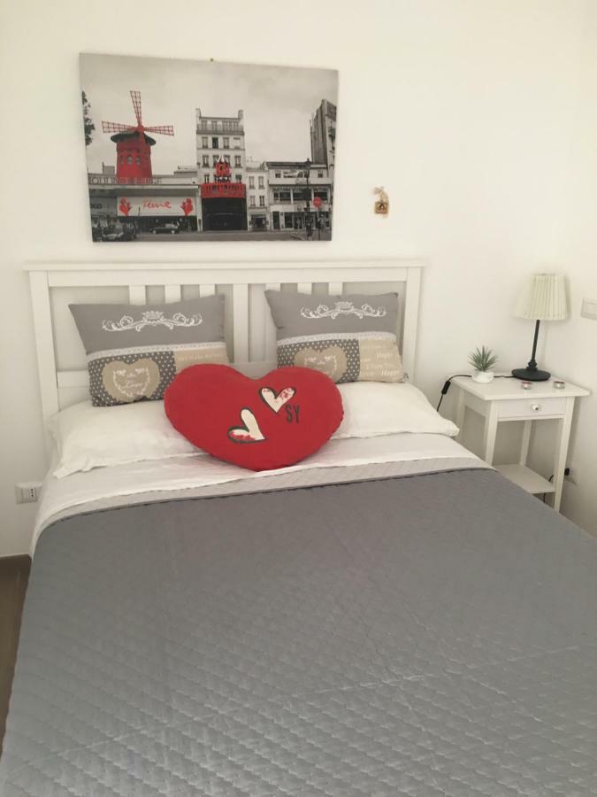 The Shabby House - Charming Seaside Retreat In Central Anzio, Steps From Beach And Train Station Ngoại thất bức ảnh
